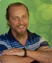 Мастер-хиролог, с&nbsp;многолетней практикой