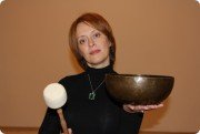 Алла Номерова&nbsp;— организатор и&nbsp;автор Школы звуковой релаксации "Поющая Чаша"
