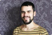 Преподаватель йоги&nbsp;— Алексей Попов