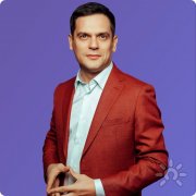 Роман Сухинин