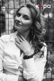 Анна Жуланова