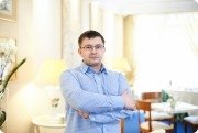Виктор Разуваев