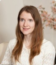 Анна&nbsp;— инструктор йоги
