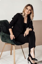 Елена Усова