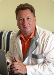 Дмитрий Сандаков, детский врач, невролог