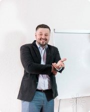 Антон Демидов