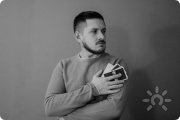 Наставник школы обучения Таро