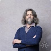 Александр Олейников