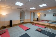 Зеркальный мини-зал 25&nbsp;м² и&nbsp;Овальный зал 30&nbsp;м² для занятий танцами, йогой, пилатесом, медитацией и&nbsp;телесными практиками