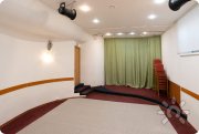 Зал&nbsp;— Овальный 30&nbsp;м² + 12&nbsp;м²&nbsp;— кухня = 42&nbsp;м²: для тренингов, различных занятий, мастер классов и&nbsp;деловых встреч