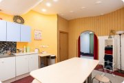 Зал&nbsp;— Овальный 30&nbsp;м² + 12&nbsp;м²&nbsp;— кухня = 42&nbsp;м²: для тренингов, различных занятий, мастер классов и&nbsp;деловых встреч