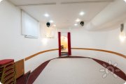 Зал&nbsp;— Овальный 30&nbsp;м² + 12&nbsp;м²&nbsp;— кухня = 42&nbsp;м²: для тренингов, различных занятий, мастер классов и&nbsp;деловых встреч