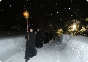 Крещенская ночь в&nbsp;мужском монастыре "Святые кустики"