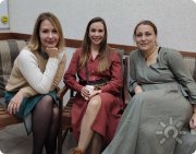 3 человека