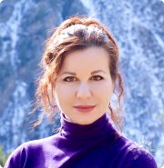 Эля Шувалова, организатор программ в&nbsp;Приэльбрусье